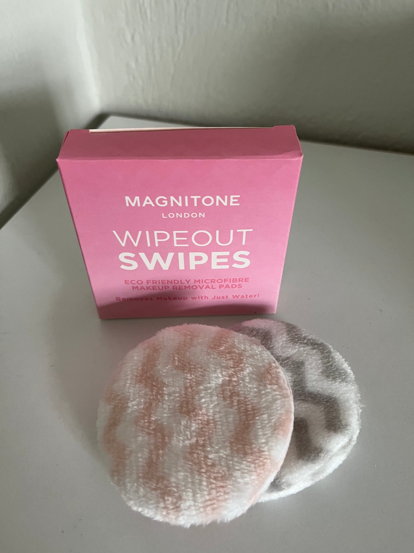 MAGNITONE Wipe Out Bamboo Swipes Microfibre Makeup Remover Pads