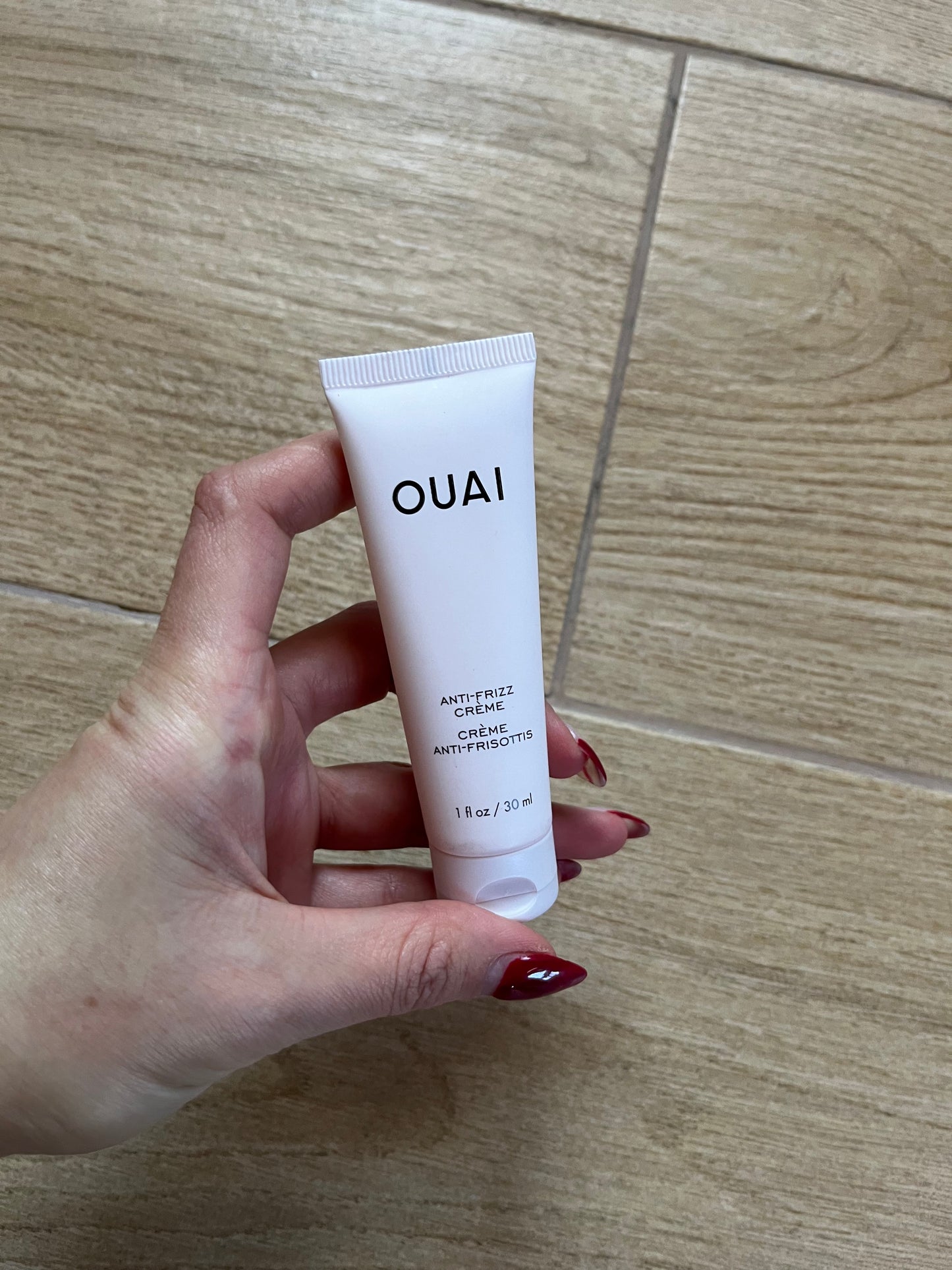 OUAI Anti-Frizz Hair Styling Cream 30 ml