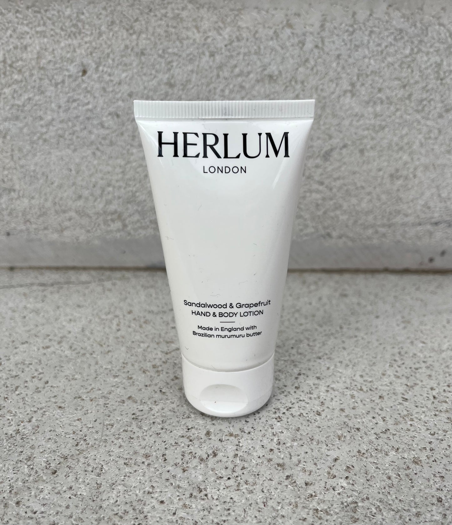 HERLUM LONDON Hand & Body Lotion Sandalwood & Grapefruit 50 ml