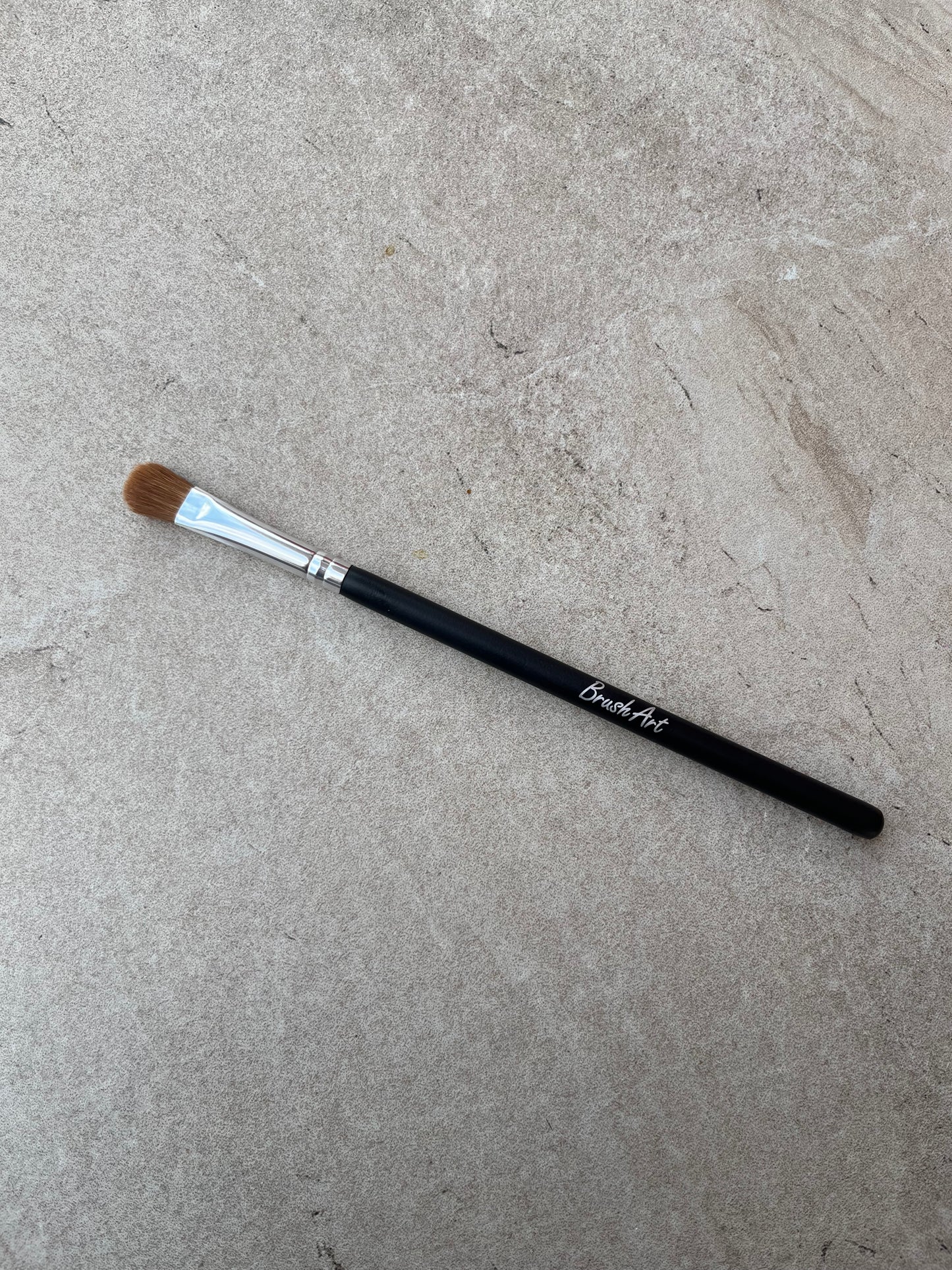 BRUSHART Concealer brush